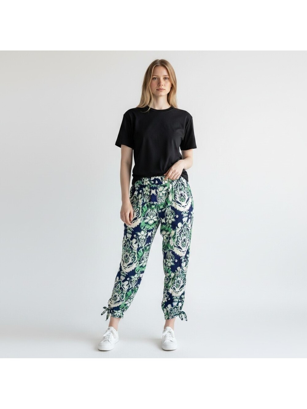 Nicole Miller Cropped Pants Women M Medium Blue Geometric High Rise Flat Front